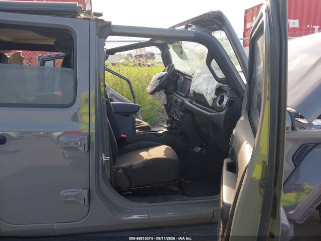 1C4HJXEN8PW702474 Jeep Wrangler 4-door Sahara 4x4