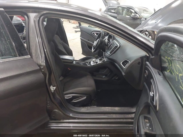 Aukcja sprzedaży 2015 Chrysler 200 Limited, vin: 1C3CCCAB7FN692618, numer aukcji: 45815432