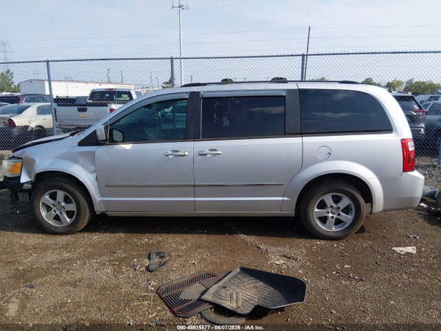Продажа на аукционе авто 2010 Dodge Grand Caravan Sxt, vin: 2D4RN5D1XAR251708, номер лота: 45815577