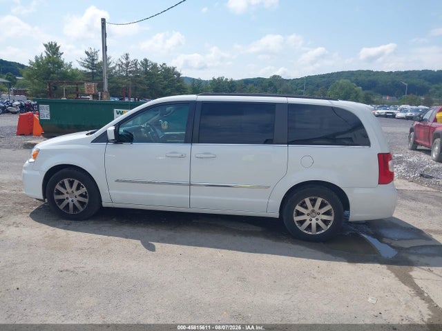 45815611 :رقم المزاد ، 2C4RC1BGXGR229834 vin ، 2016 Chrysler Town & Country Touring مزاد بيع