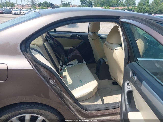 3VWB17AJ8EM429622 Volkswagen Jetta 1.8t Se