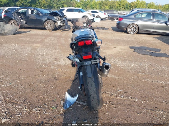Suzuki GSX-R750 2026 JS1GR7MA4T7100298 Image 6