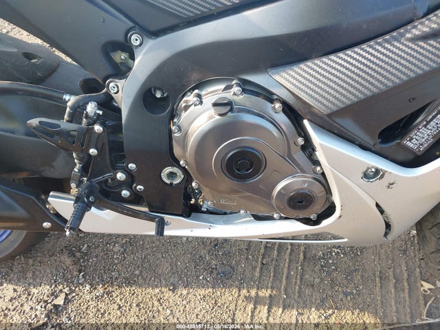Suzuki GSX-R750 2026 JS1GR7MA4T7100298 Image 8