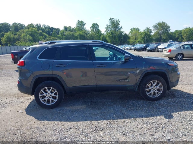 2015 Jeep Cherokee Latitude მანქანა იყიდება აუქციონზე, vin: 1C4PJMCS7FW625050, აუქციონის ნომერი: 45815904