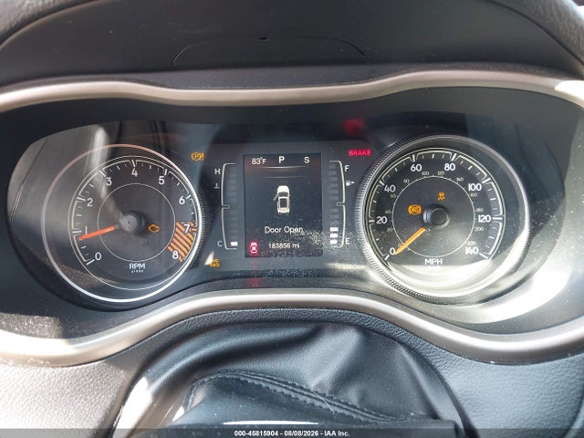 2015 Jeep Cherokee Latitude მანქანა იყიდება აუქციონზე, vin: 1C4PJMCS7FW625050, აუქციონის ნომერი: 45815904