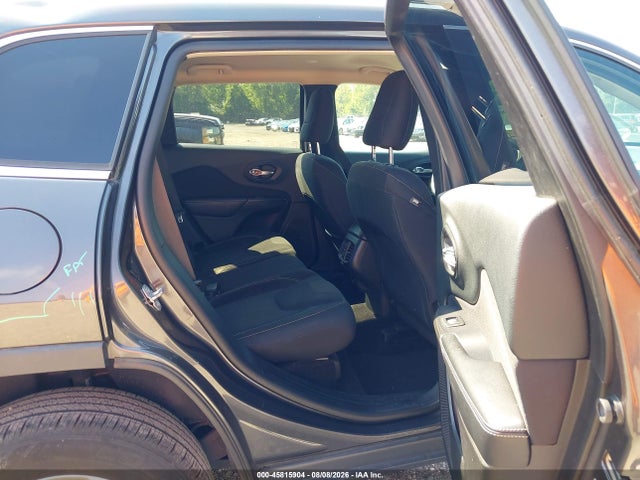 2015 Jeep Cherokee Latitude მანქანა იყიდება აუქციონზე, vin: 1C4PJMCS7FW625050, აუქციონის ნომერი: 45815904
