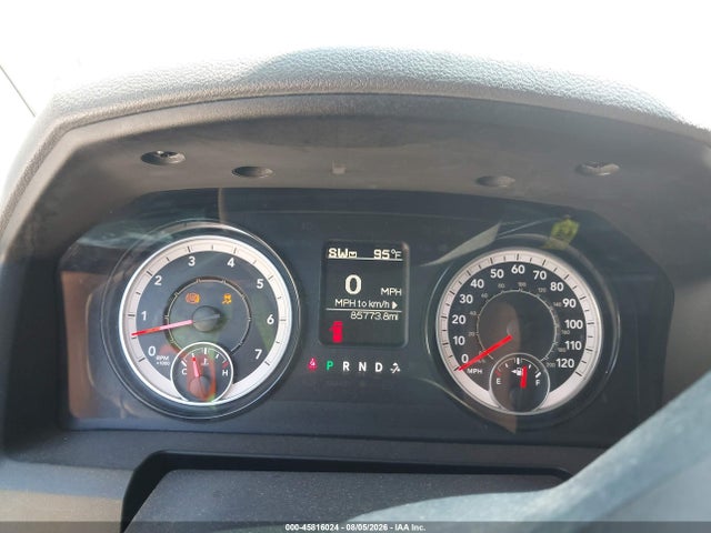 45816024 :رقم المزاد ، 3C6RR7KT7JG123666 vin ، 2018 Ram 1500 Express  4x4 5'7 Box مزاد بيع