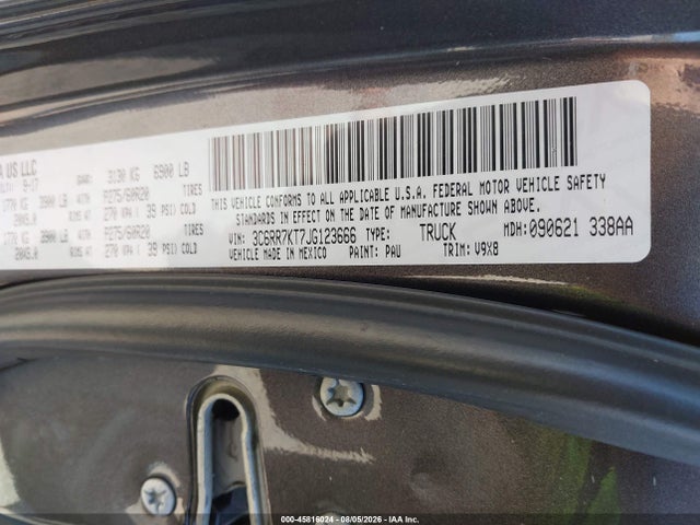 45816024 :رقم المزاد ، 3C6RR7KT7JG123666 vin ، 2018 Ram 1500 Express  4x4 5'7 Box مزاد بيع