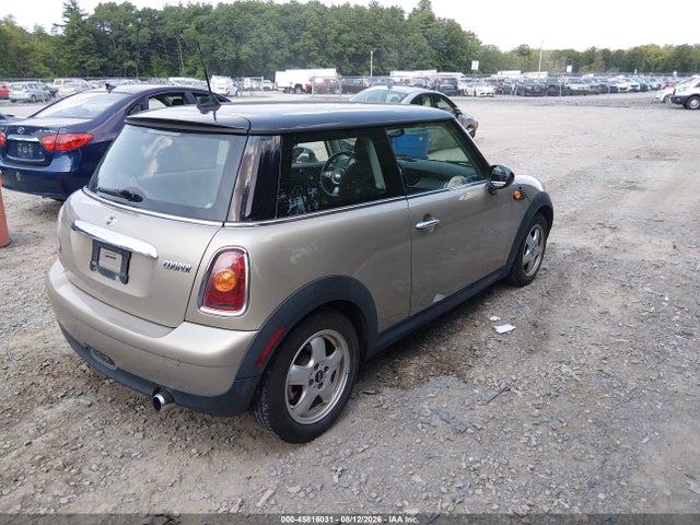 Продажа на аукционе авто 2009 Mini Cooper, vin: WMWMF33519TU75187, номер лота: 45816031