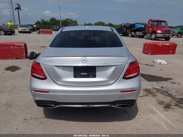2017 Mercedes-benz E 300 მანქანა იყიდება აუქციონზე, vin: WDDZF4JB6HA148520, აუქციონის ნომერი: 45816102