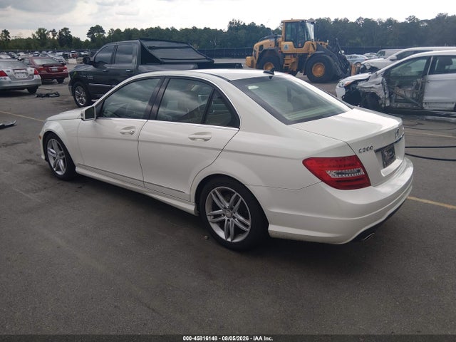 2012 Mercedes-benz C 300 Sport 4matic მანქანა იყიდება აუქციონზე, vin: WDDGF8BB2CF915644, აუქციონის ნომერი: 45816148