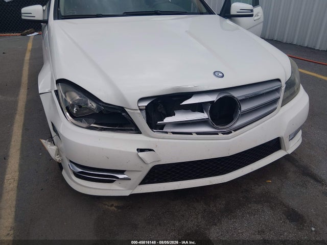 2012 Mercedes-benz C 300 Sport 4matic მანქანა იყიდება აუქციონზე, vin: WDDGF8BB2CF915644, აუქციონის ნომერი: 45816148
