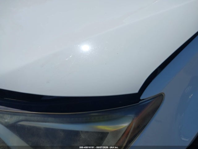JTMZFREV2GJ086429 Toyota RAV4 LE