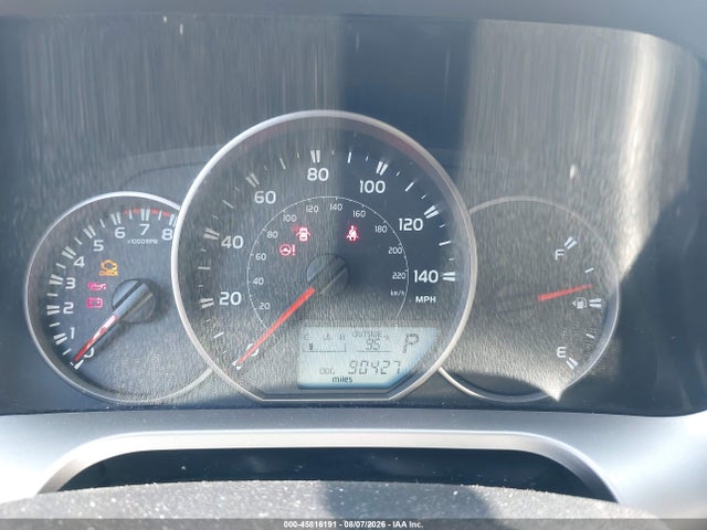 JTMZFREV2GJ086429 Toyota RAV4 LE