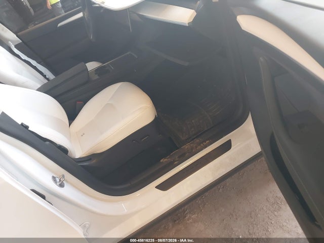 Продаж на аукціоні авто 2023 Tesla Model Y Awd/long Range Dual Motor All-wheel Drive, vin: 7SAYGDEE7PF619509, номер лоту: 45816225