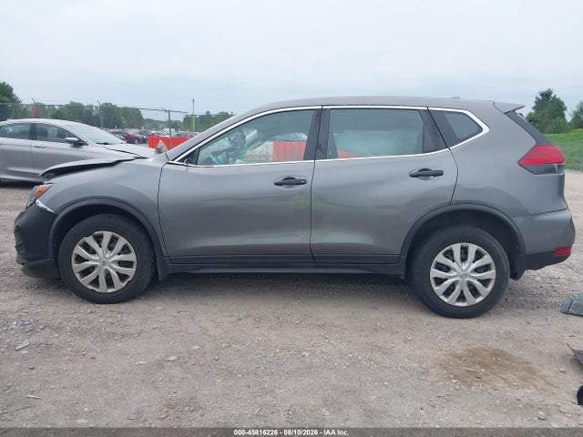 2017 Nissan Rogue S მანქანა იყიდება აუქციონზე, vin: JN8AT2MV1HW263334, აუქციონის ნომერი: 45816226