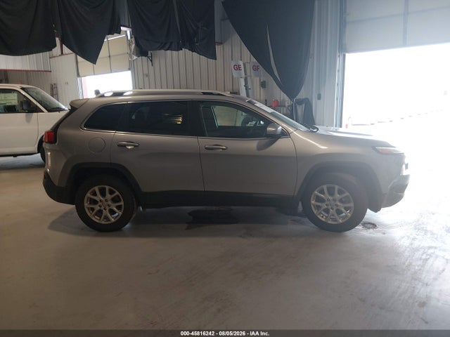 Продаж на аукціоні авто 2018 Jeep Cherokee Latitude 4x4, vin: 1C4PJMCB2JD559284, номер лоту: 45816242