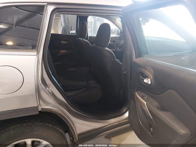 Продаж на аукціоні авто 2018 Jeep Cherokee Latitude 4x4, vin: 1C4PJMCB2JD559284, номер лоту: 45816242