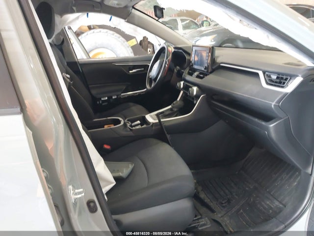 Продажа на аукционе авто 2021 Toyota Rav4 Xle, vin: 2T3W1RFV5MW147267, номер лота: 45816320