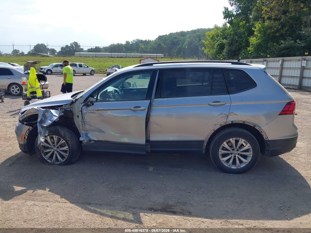 Продаж на аукціоні авто 2020 Volkswagen Tiguan 2.0t S, vin: 3VV1B7AX3LM148827, номер лоту: 45816378