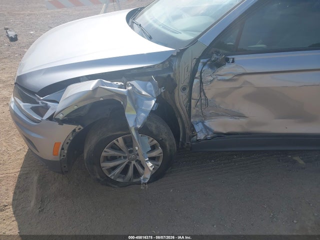 Продаж на аукціоні авто 2020 Volkswagen Tiguan 2.0t S, vin: 3VV1B7AX3LM148827, номер лоту: 45816378