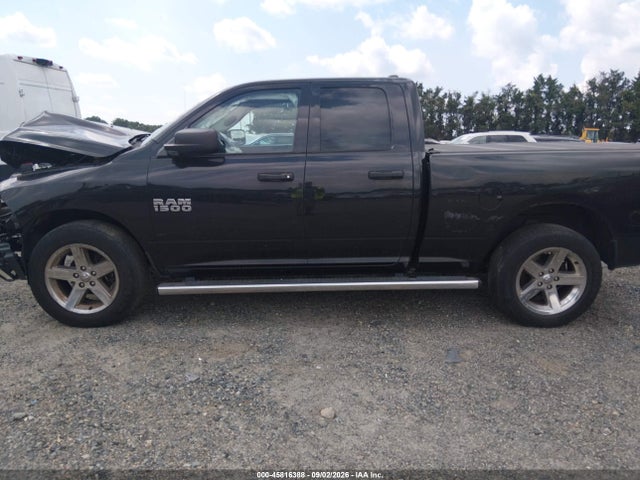2017 Ram 1500 Express  4x4 6'4 Box მანქანა იყიდება აუქციონზე, vin: 1C6RR7FG1HS596432, აუქციონის ნომერი: 45816388