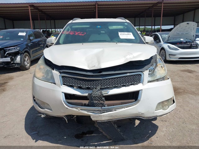 45816402 :رقم المزاد ، 1GNKRGED1BJ172724 vin ، 2011 Chevrolet Traverse Lt W/1lt مزاد بيع