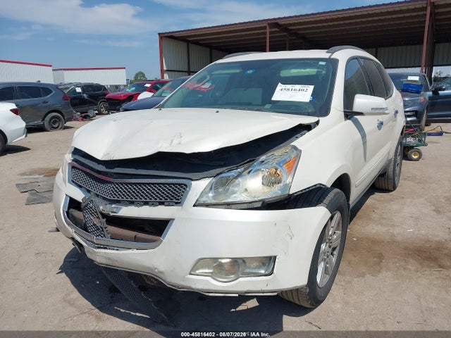 45816402 :رقم المزاد ، 1GNKRGED1BJ172724 vin ، 2011 Chevrolet Traverse Lt W/1lt مزاد بيع