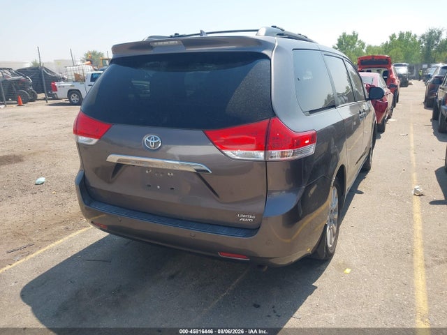 45816446 :رقم المزاد ، 5TDDK3DC7DS067909 vin ، 2013 Toyota Sienna Limited 7 Passenger مزاد بيع