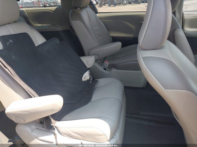 45816446 :رقم المزاد ، 5TDDK3DC7DS067909 vin ، 2013 Toyota Sienna Limited 7 Passenger مزاد بيع