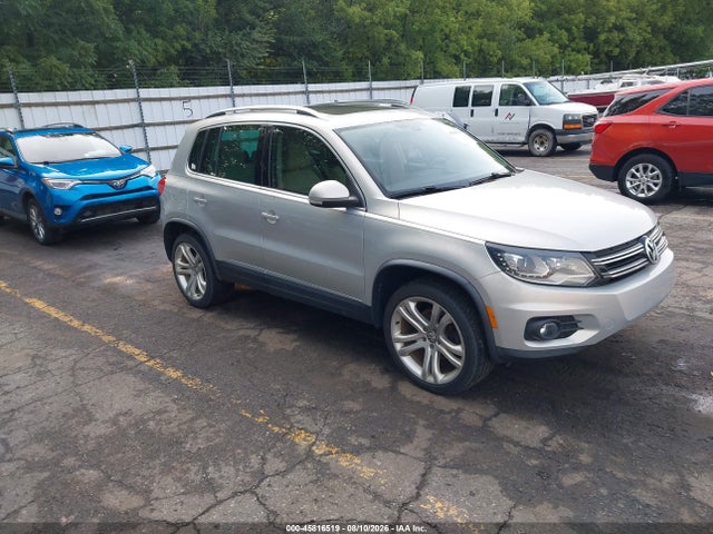 2013 Volkswagen Tiguan Sel მანქანა იყიდება აუქციონზე, vin: WVGBV3AX9DW624160, აუქციონის ნომერი: 45816519