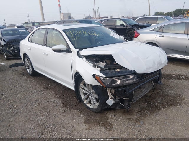 2019 Volkswagen Passat 2.0t Wolfsburg Edition მანქანა იყიდება აუქციონზე, vin: 1VWLA7A37KC011734, აუქციონის ნომერი: 45816622