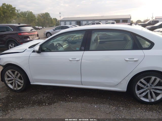 Aukcja sprzedaży 2019 Volkswagen Passat 2.0t Wolfsburg Edition, vin: 1VWLA7A37KC011734, numer aukcji: 45816622