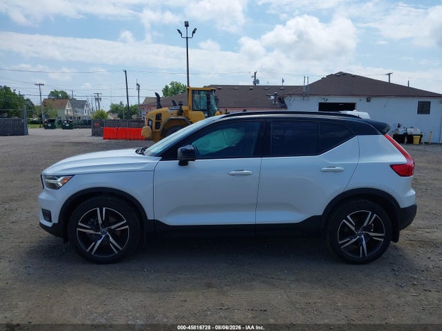 Продажа на аукционе авто 2022 Volvo Xc40 T5 R-design, vin: YV4162UM3N2742851, номер лота: 45816728