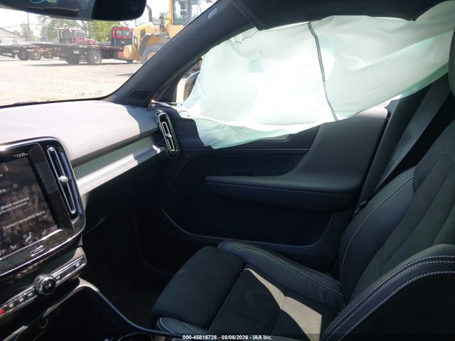 Продажа на аукционе авто 2022 Volvo Xc40 T5 R-design, vin: YV4162UM3N2742851, номер лота: 45816728