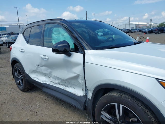 Продажа на аукционе авто 2022 Volvo Xc40 T5 R-design, vin: YV4162UM3N2742851, номер лота: 45816728