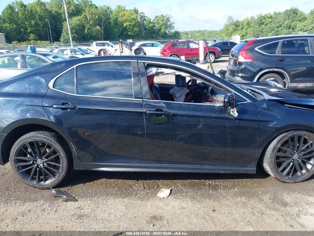 45816789 :رقم المزاد ، 4T1K61AK1NU016099 vin ، 2022 Toyota Camry Xse مزاد بيع