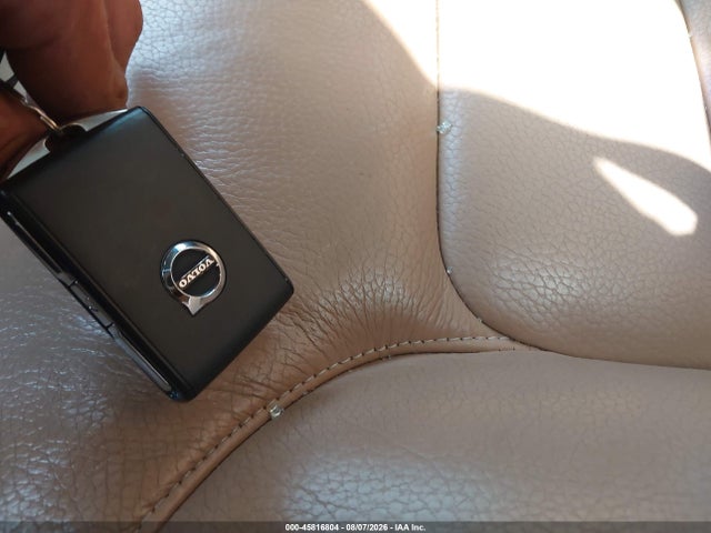 45816804 :رقم المزاد ، LVY982MK5JP033634 vin ، 2018 Volvo S90 T5 Momentum مزاد بيع