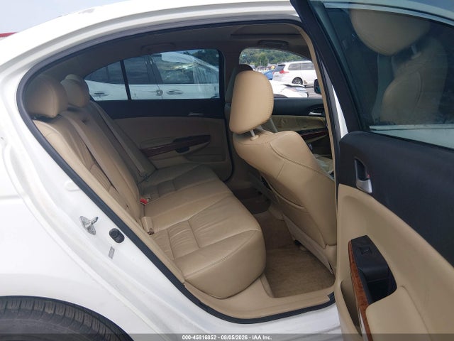 45816852 :رقم المزاد ، 1HGCP2F87BA013554 vin ، 2011 Honda Accord 2.4 Ex-l مزاد بيع