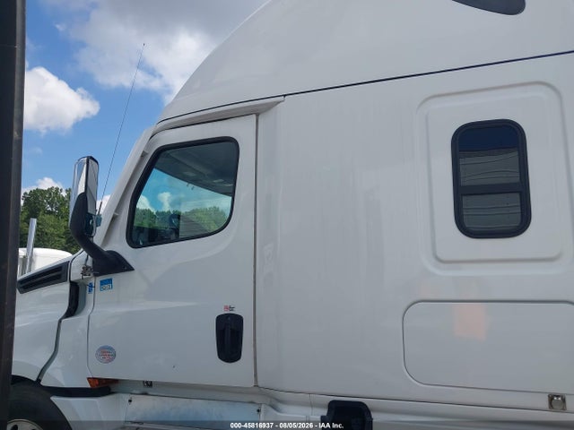 Freightliner New Cascadia 126 2021 1FUJHHDR3MLMK3964 Image 14