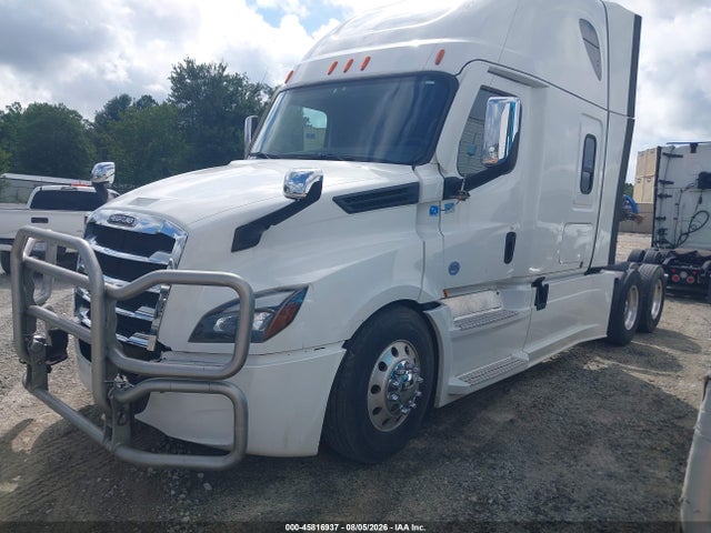 Freightliner New Cascadia 126 2021 1FUJHHDR3MLMK3964 Image 2