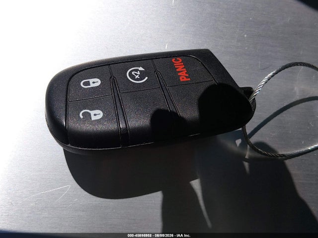 1C4RJFAG6JC401698 Jeep Grand Cherokee Laredo E 4x4