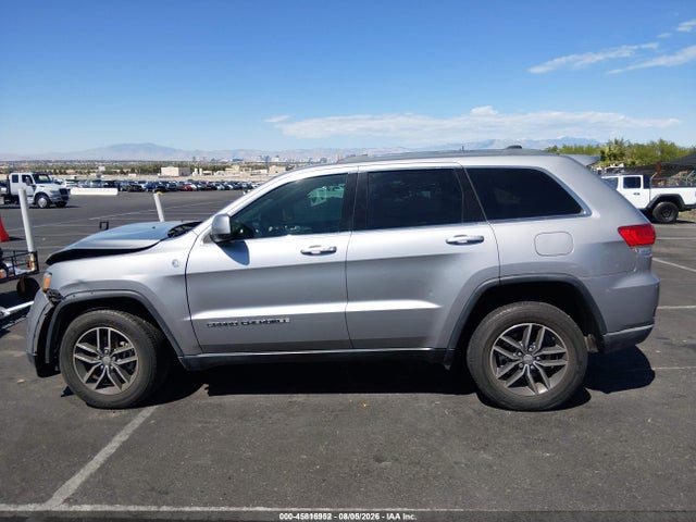 1C4RJFAG6JC401698 Jeep Grand Cherokee Laredo E 4x4
