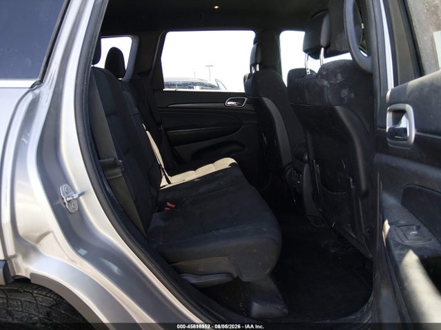 1C4RJFAG6JC401698 Jeep Grand Cherokee Laredo E 4x4