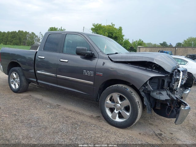 45817022 :رقم المزاد ، 1C6RR7GTXHS555583 vin ، 2017 Ram 1500 Big Horn  4x4 6'4 Box مزاد بيع