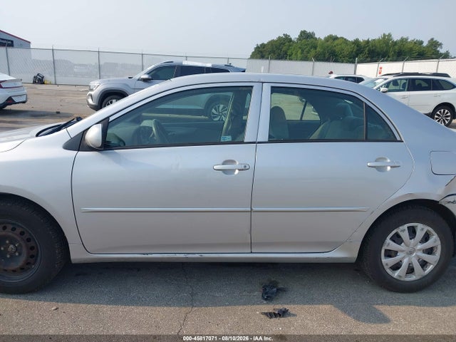 45817071 :رقم المزاد ، 1NXBU40E29Z052635 vin ، 2009 Toyota Corolla Le مزاد بيع