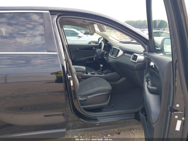 45817073 :رقم المزاد ، 5XYPG4A31KG583962 vin ، 2019 Kia Sorento 2.4l L مزاد بيع