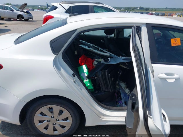 3KPA24AB4KE188490 KIA RIO S