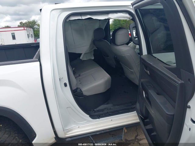 2025 Toyota Tundra Sr5 მანქანა იყიდება აუქციონზე, vin: 5TFLA5DBXSX239567, აუქციონის ნომერი: 45817122
