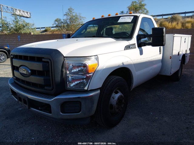 Ford F-350 Chassis Xl 2016 1FDRF3G62GEC86671 Image 2